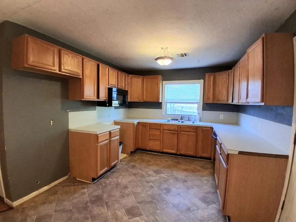 Photo 5 — 4005 Blaine Road, Shawnee, OK 74804