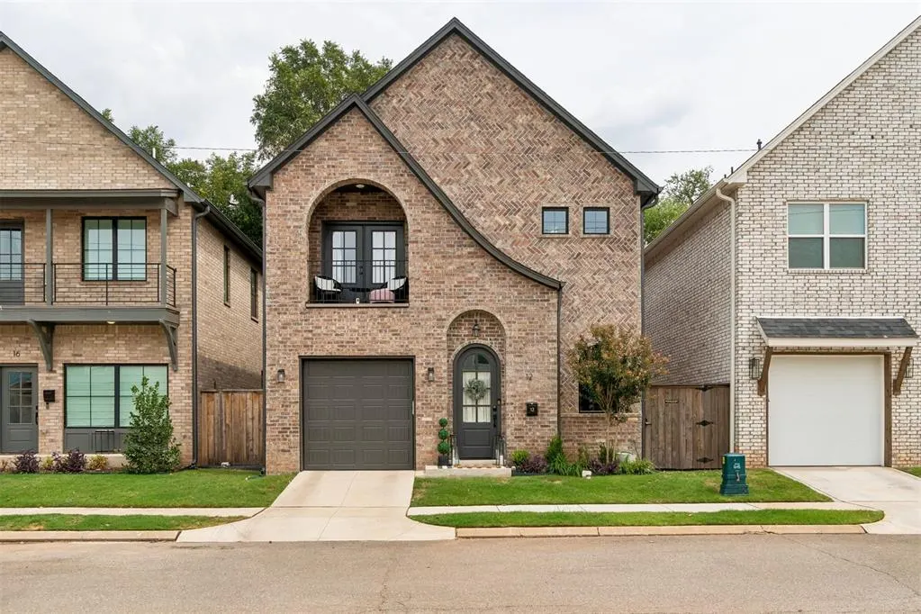 Front exterior — 12 N Walnut Street, Edmond, OK 73003