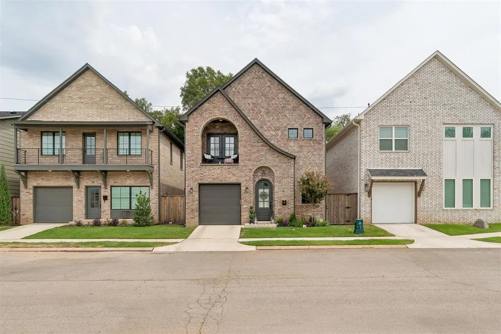 Photo 2 — 12 N Walnut Street, Edmond, OK 73003