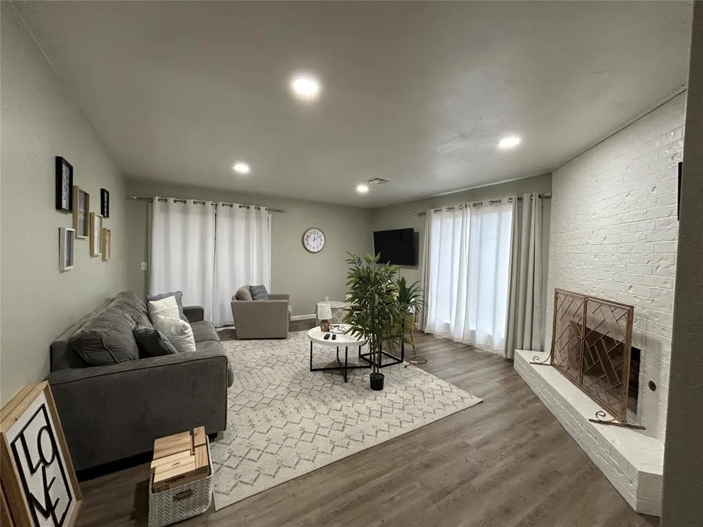 Photo 2 — 529 NW 137th Street, Edmond, OK 73013