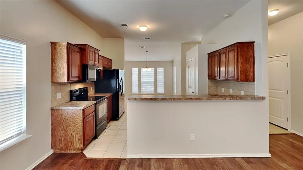 Photo 5 — 2801 NW 182nd Street, Edmond, OK 73012