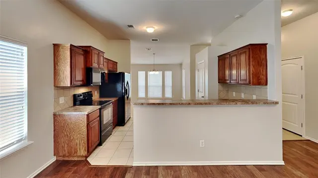 Photo 5 — 2801 NW 182nd Street, Edmond, OK 73012