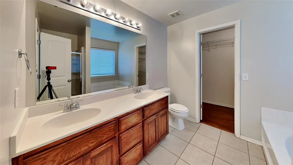 Photo 9 — 2801 NW 182nd Street, Edmond, OK 73012