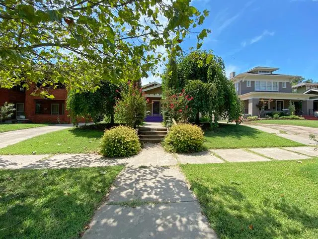 Photo 3 — 204 NW 22nd Street, Oklahoma City, OK 73103