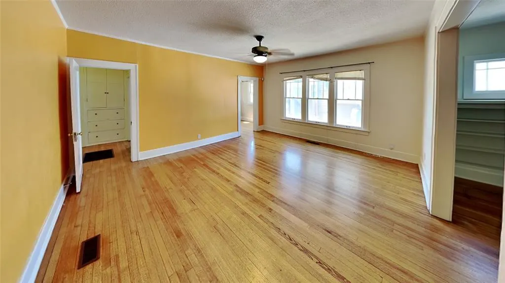 Photo 11 — 204 NW 22nd Street, Oklahoma City, OK 73103