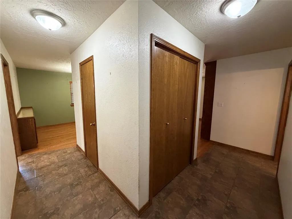 Photo 3 — 2517 Chateau Drive, Norman, OK 73069