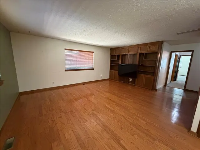 Photo 5 — 2517 Chateau Drive, Norman, OK 73069