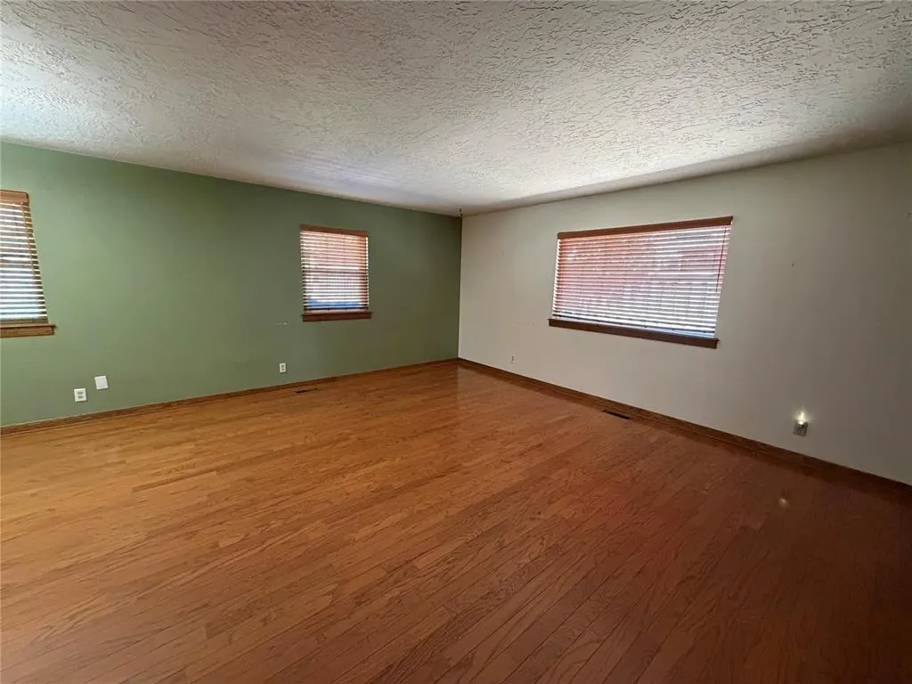 Photo 7 — 2517 Chateau Drive, Norman, OK 73069