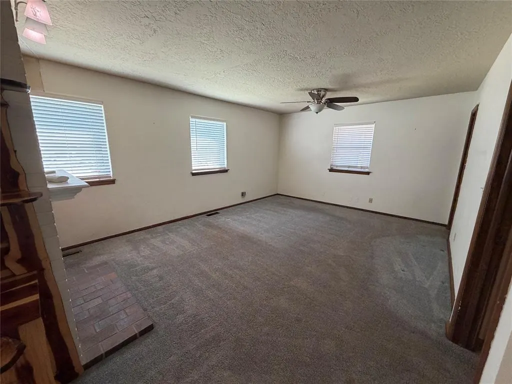 Photo 14 — 2517 Chateau Drive, Norman, OK 73069