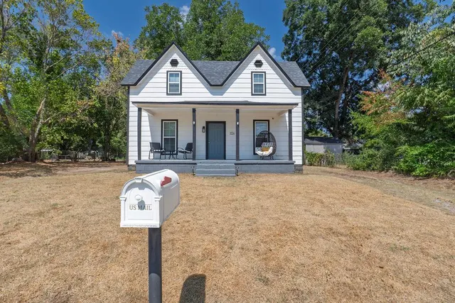Photo 2 — 1134 E Walnut Street, Shawnee, OK 74801