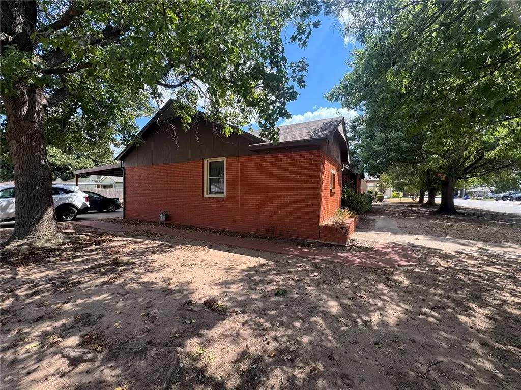 Photo 2 — 2501 S 18th Street, Chickasha, OK 73018