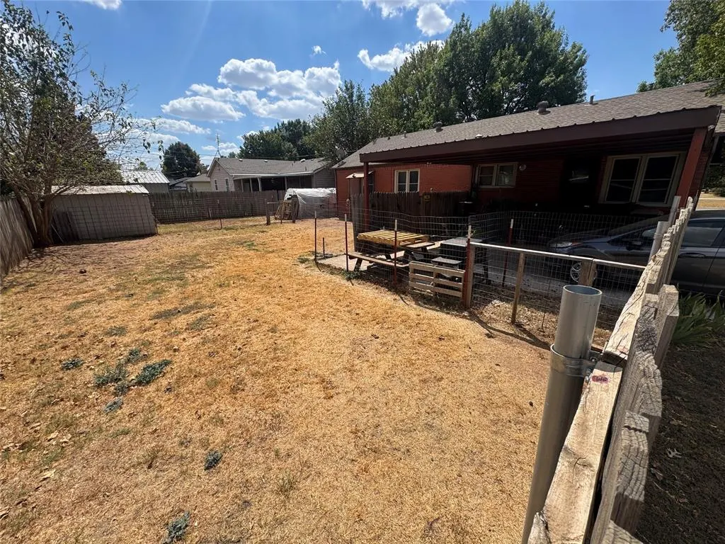Photo 7 — 2501 S 18th Street, Chickasha, OK 73018