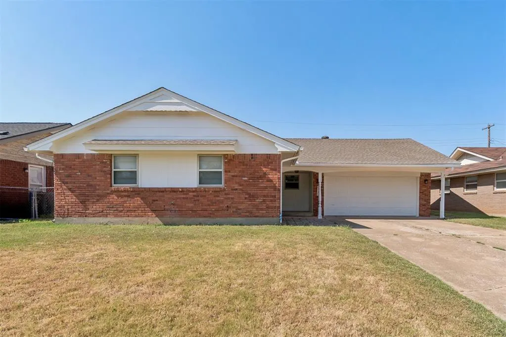Photo 2 — 920 W Silver Meadow Drive, Midwest City, OK 73110