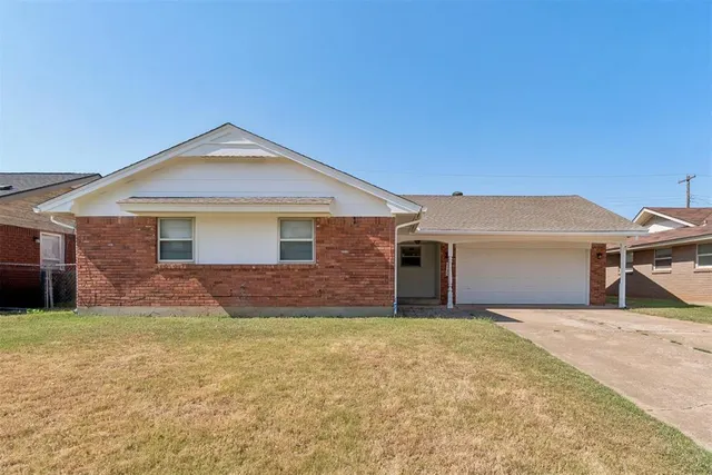 Photo 2 — 920 W Silver Meadow Drive, Midwest City, OK 73110