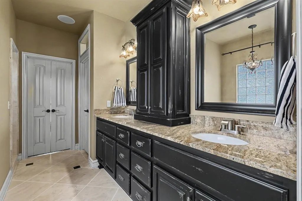 Photo 14 — 216 N Oaks Road, Harrah, OK 73045