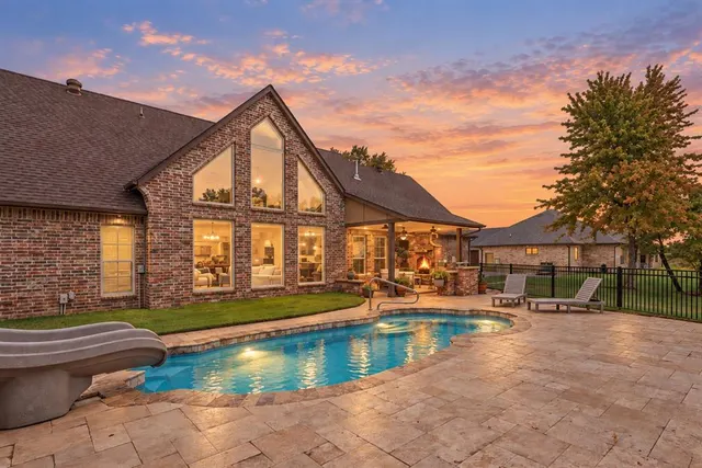 Photo 3 — 216 N Oaks Road, Harrah, OK 73045