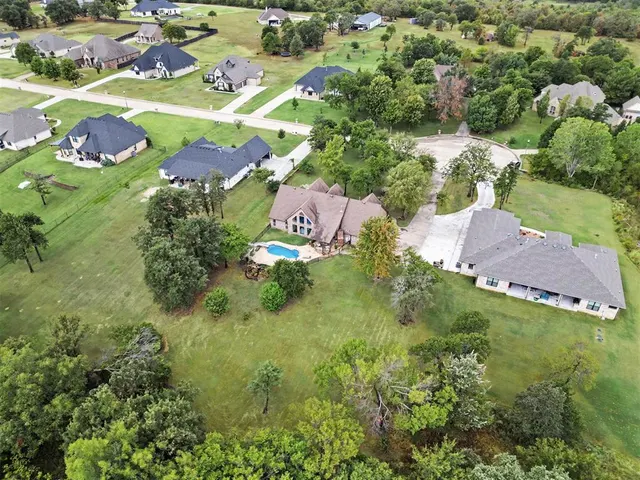 Photo 4 — 216 N Oaks Road, Harrah, OK 73045