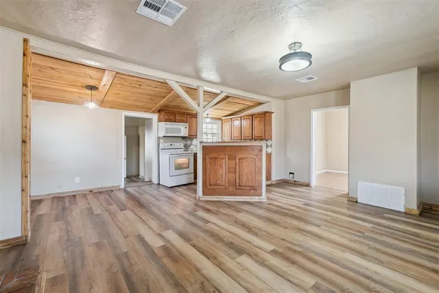 Photo 7 — 4501 W Simpson Road, Edmond, OK 73025