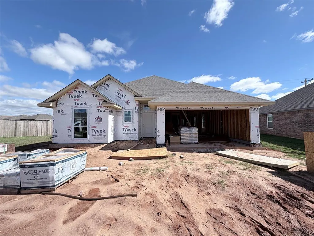 Front exterior — 19616 Taggert Drive, Edmond, OK 73012