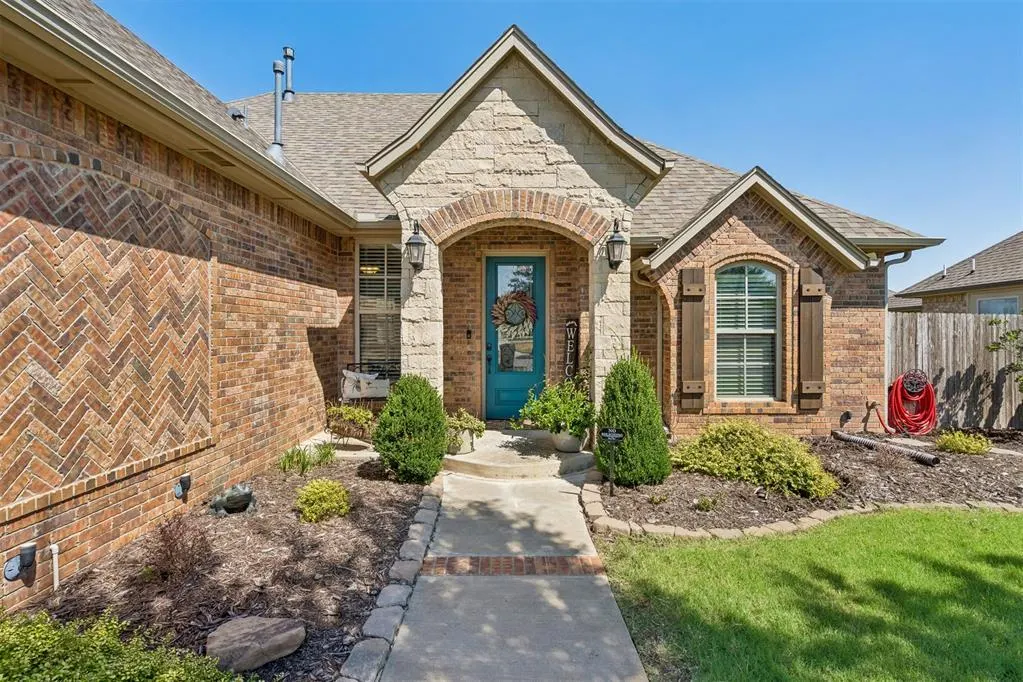 Photo 4 — 10809 SW 20th Street, Yukon, OK 73099