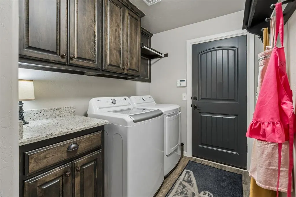 Photo 26 — 10809 SW 20th Street, Yukon, OK 73099
