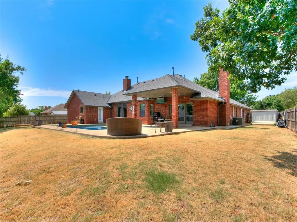 Photo 4 — 11616 Kingswick Drive, Oklahoma City, OK 73162