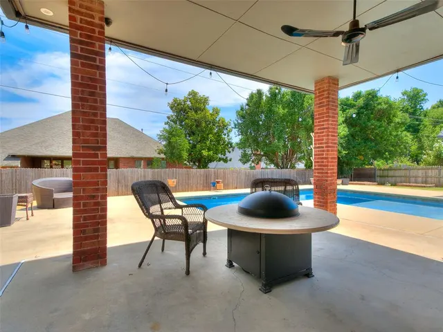 Photo 7 — 11616 Kingswick Drive, Oklahoma City, OK 73162
