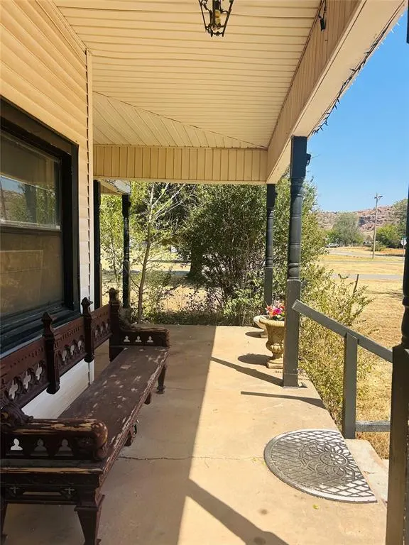 Photo 4 — 409 N Locust Street, Granite, OK 73547