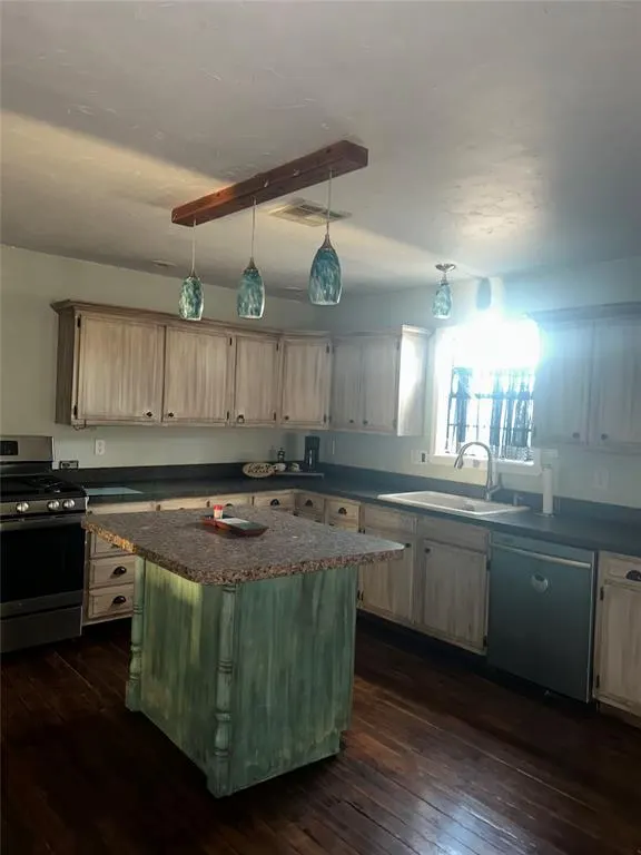 Photo 18 — 409 N Locust Street, Granite, OK 73547