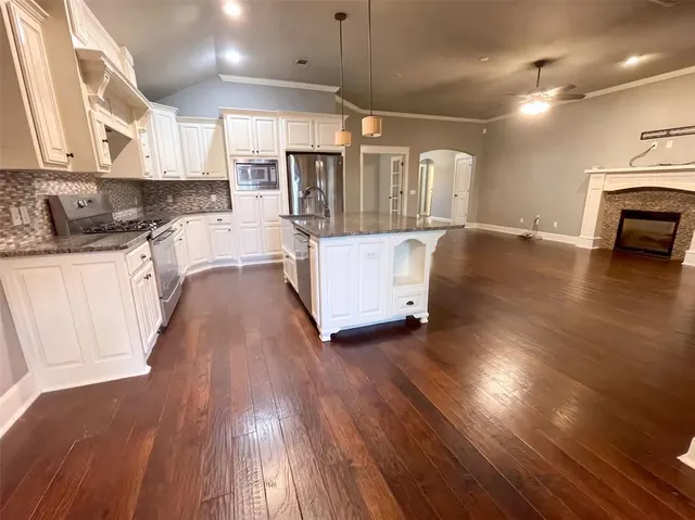 Photo 2 — 704 SW 149th Place, Oklahoma City, OK 73170