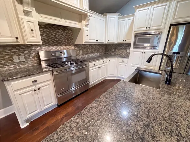 Photo 6 — 704 SW 149th Place, Oklahoma City, OK 73170