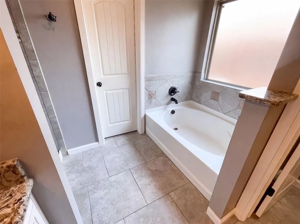Photo 13 — 704 SW 149th Place, Oklahoma City, OK 73170