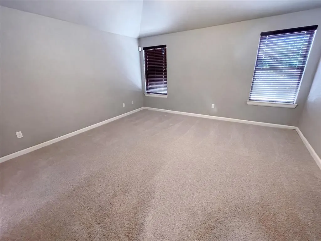 Photo 11 — 704 SW 149th Place, Oklahoma City, OK 73170