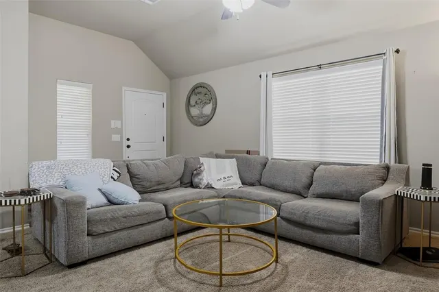 Photo 5 — 2404 Golden Lane, Edmond, OK 73012