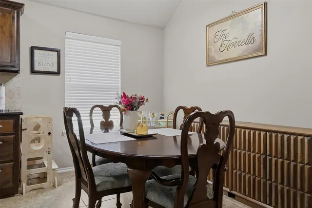 Photo 8 — 2404 Golden Lane, Edmond, OK 73012
