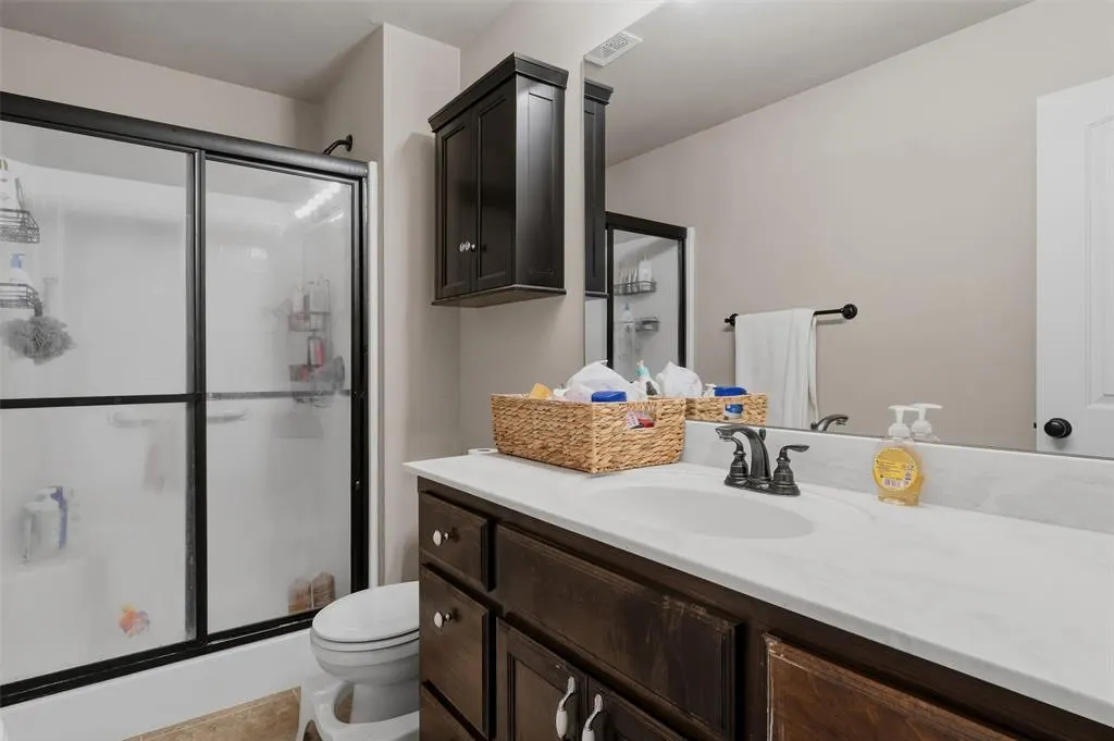 Photo 15 — 2404 Golden Lane, Edmond, OK 73012