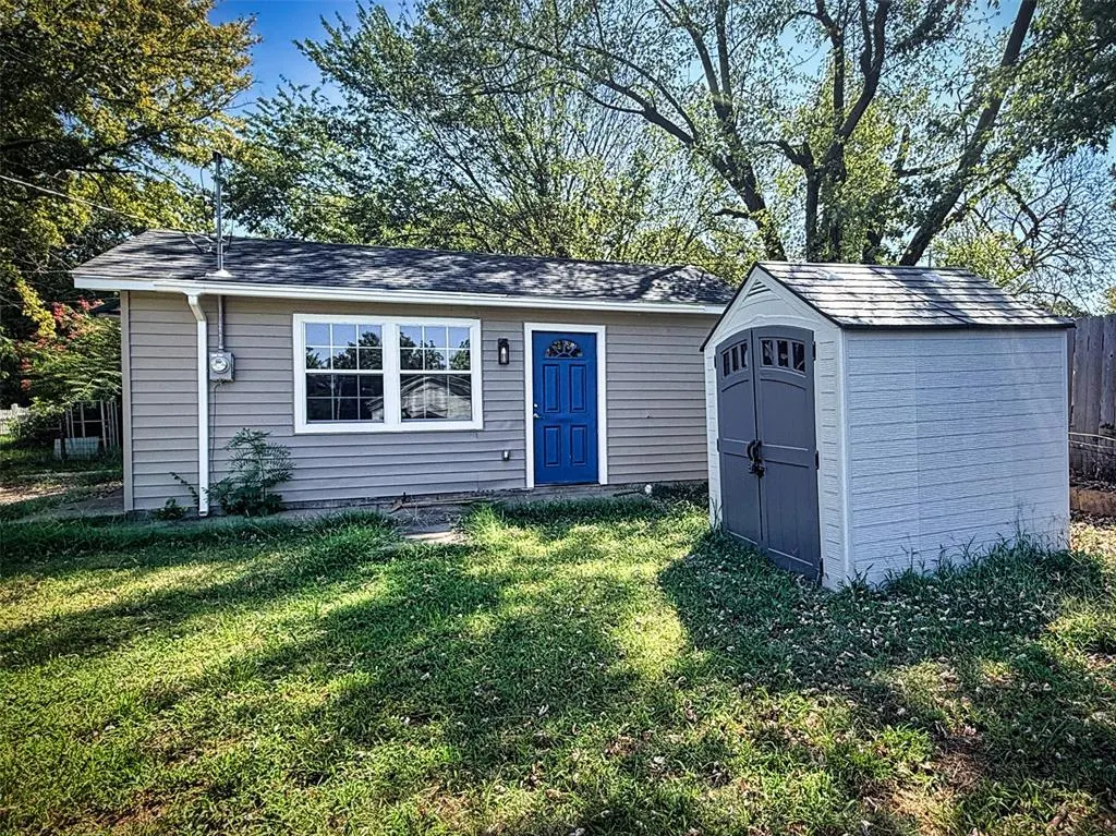 Photo 2 — 208 Bennett Boulevard, Chandler, OK 74834