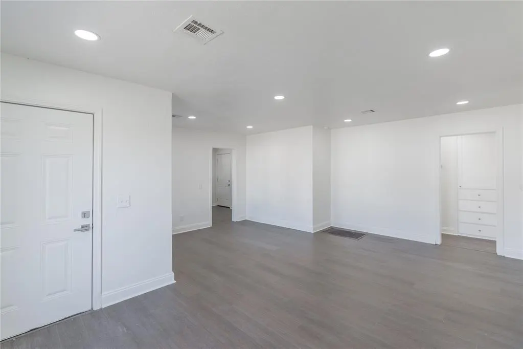 Photo 3 — 2204 NE 25th Street, Oklahoma City, OK 73111