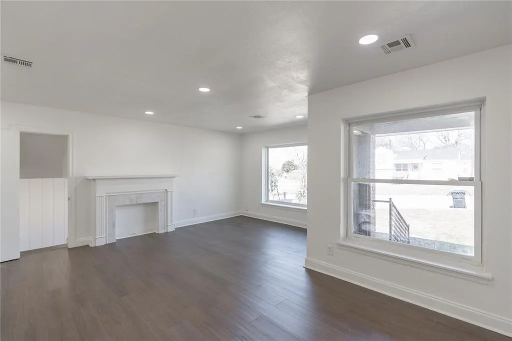 Photo 5 — 2204 NE 25th Street, Oklahoma City, OK 73111