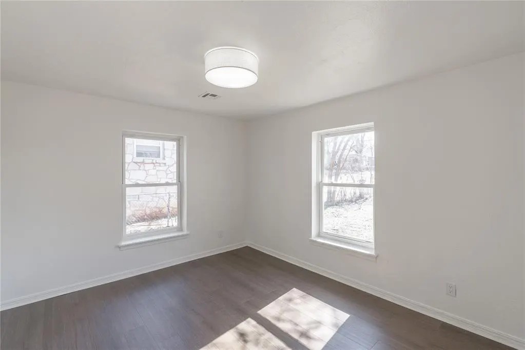 Photo 11 — 2204 NE 25th Street, Oklahoma City, OK 73111