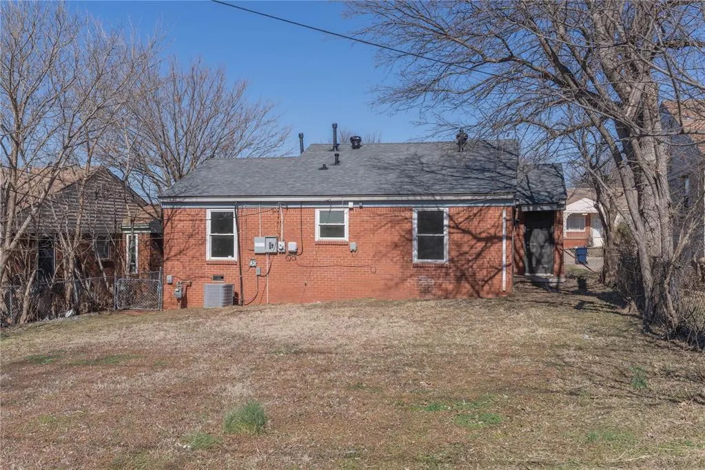 Photo 19 — 2204 NE 25th Street, Oklahoma City, OK 73111