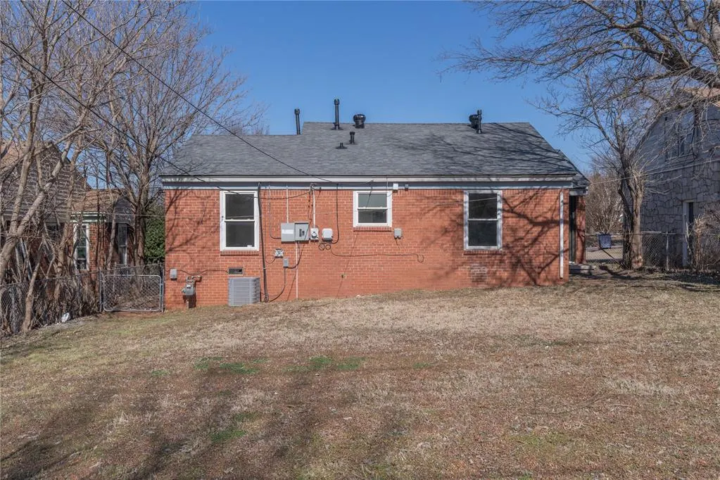 Photo 20 — 2204 NE 25th Street, Oklahoma City, OK 73111