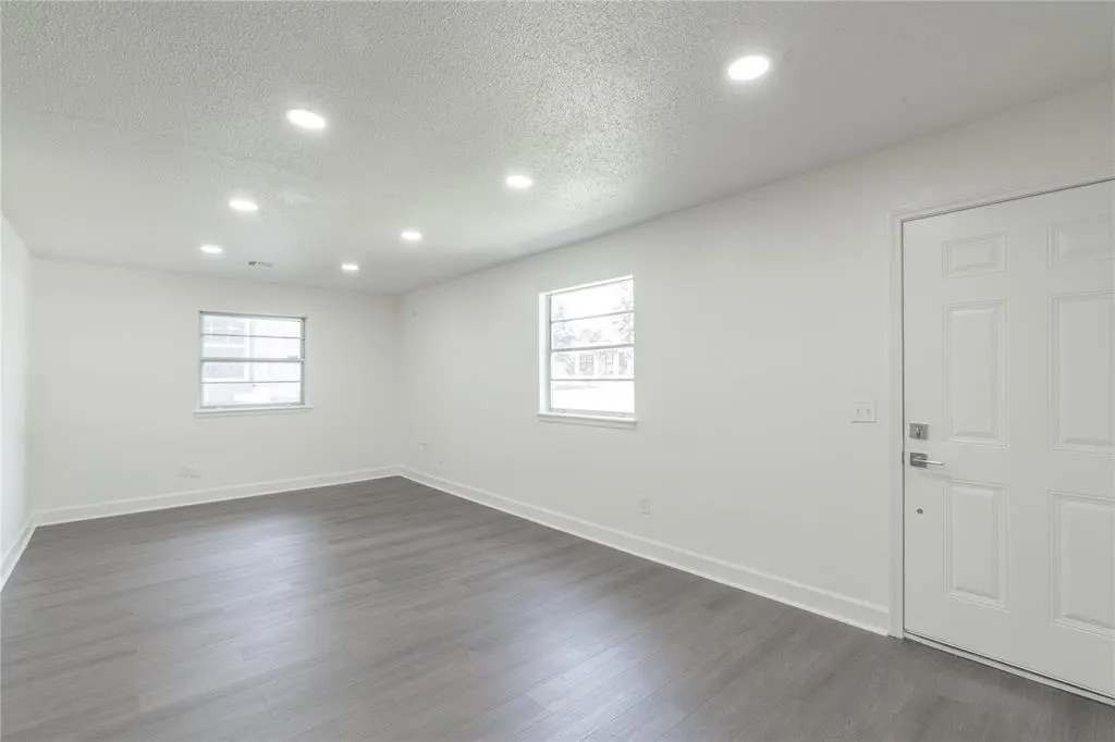 Photo 6 — 3916 S Youngs Place, Oklahoma City, OK 73119