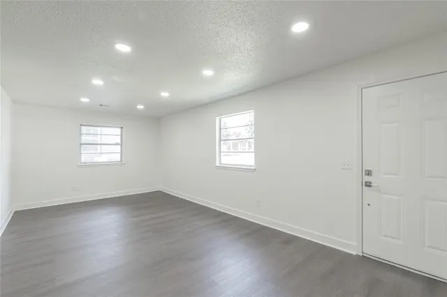 Photo 6 — 3916 S Youngs Place, Oklahoma City, OK 73119