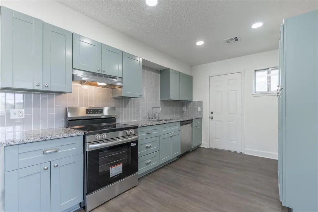Photo 10 — 3916 S Youngs Place, Oklahoma City, OK 73119