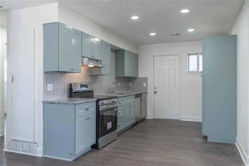 Photo 14 — 3916 S Youngs Place, Oklahoma City, OK 73119