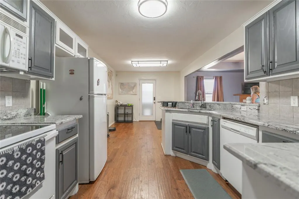 Photo 5 — 333 NE 9th Place, Newcastle, OK 73065