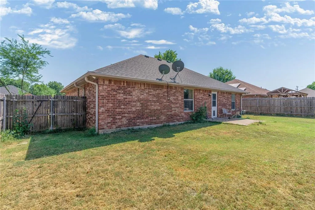 Photo 21 — 333 NE 9th Place, Newcastle, OK 73065