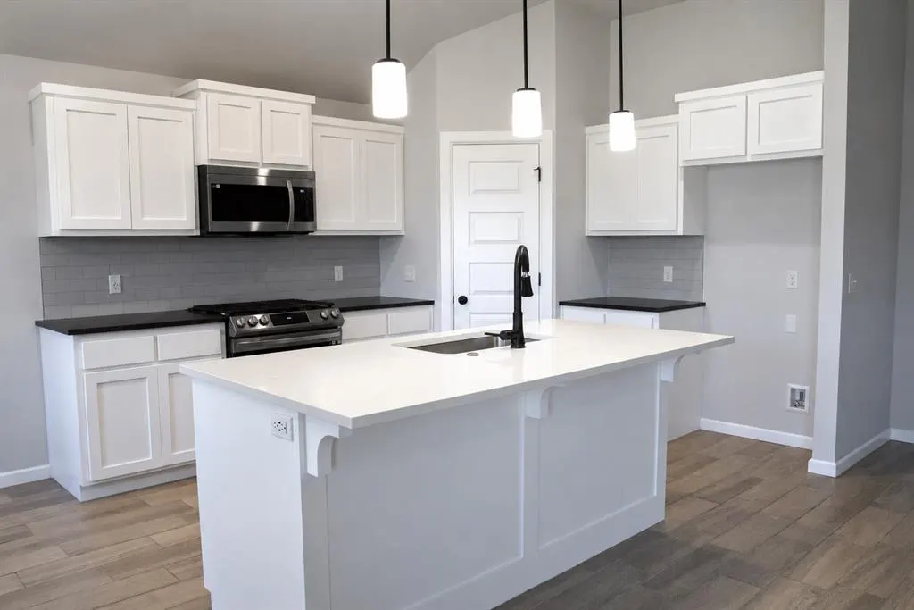 Photo 5 — 2318 Arcady Avenue, Norman, OK 73026