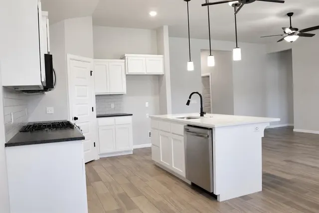 Photo 6 — 2318 Arcady Avenue, Norman, OK 73026